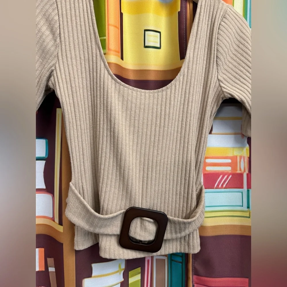 Beige Ribbed Knit Top with Belt - Picture 3 of 6